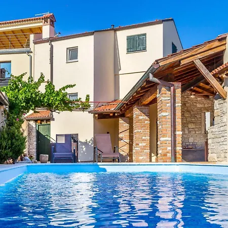 Rustic In With Private Pool Medulin