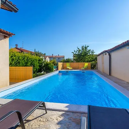 Holiday home Rustic In With Private Pool *