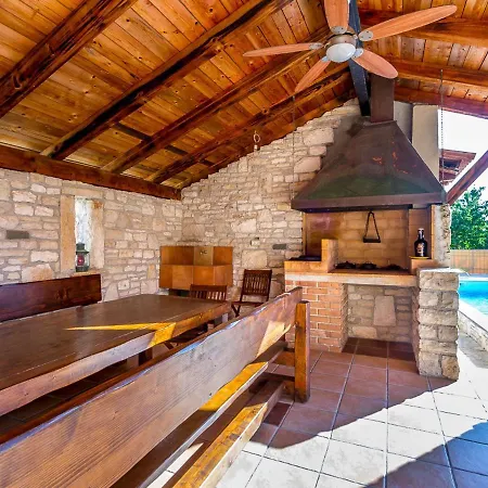 Holiday home Rustic In With Private Pool *